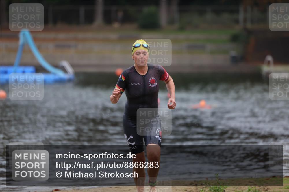 14.09.2025 - Stadtparktriathlon Michael Strokosch http://msf.ph/oto/8866283 14.09.2025 09:16:08 Schwimmen 446 meine-sportfotos.de