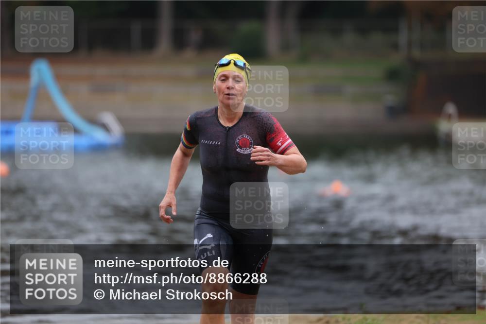 14.09.2025 - Stadtparktriathlon Michael Strokosch http://msf.ph/oto/8866288 14.09.2025 09:16:09 Schwimmen 446 meine-sportfotos.de