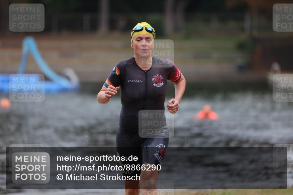 14.09.2025 - Stadtparktriathlon Michael Strokosch http://msf.ph/oto/8866290 14.09.2025 09:16:09 Schwimmen 446 meine-sportfotos.de