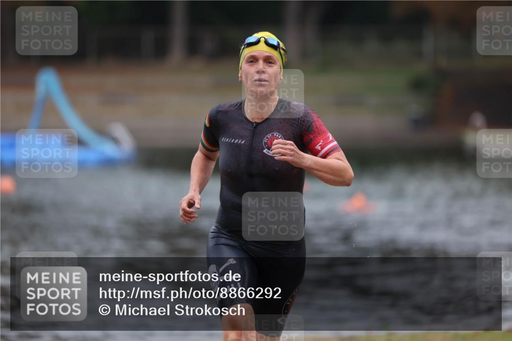 14.09.2025 - Stadtparktriathlon Michael Strokosch http://msf.ph/oto/8866292 14.09.2025 09:16:09 Schwimmen 446 meine-sportfotos.de