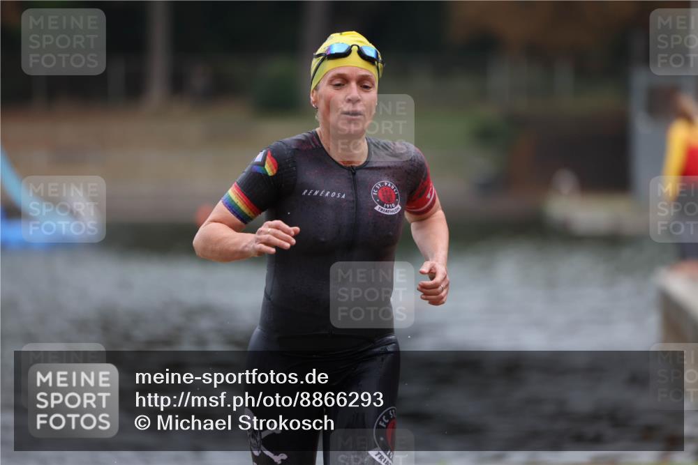 14.09.2025 - Stadtparktriathlon Michael Strokosch http://msf.ph/oto/8866293 14.09.2025 09:16:10 Schwimmen 446 meine-sportfotos.de