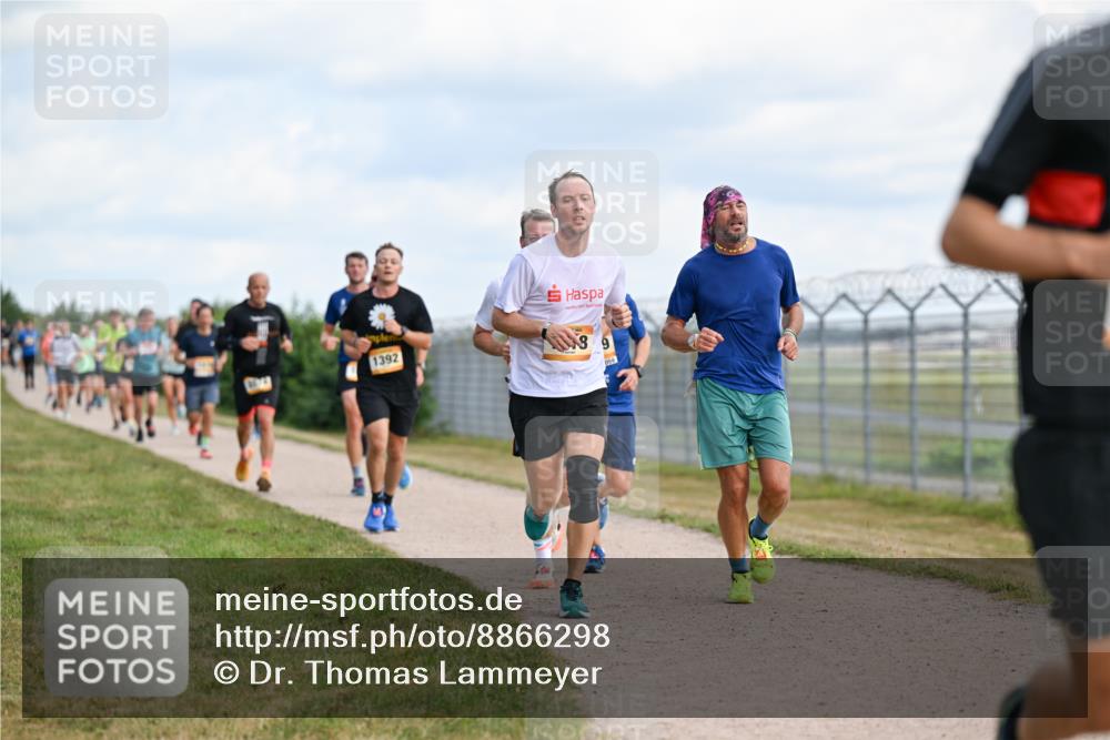 14.09.2025 - Airport Race Dr. Thomas Lammeyer http://msf.ph/oto/8866298 14.09.2025 12:07:02 Laufen 1392 meine-sportfotos.de