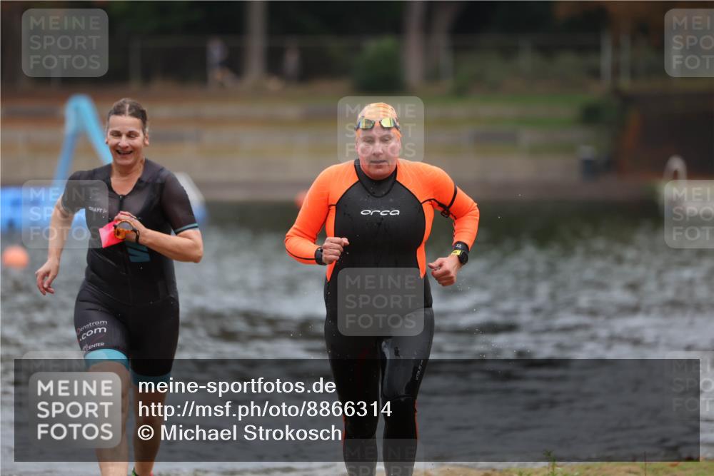 14.09.2025 - Stadtparktriathlon Michael Strokosch http://msf.ph/oto/8866314 14.09.2025 09:16:37 Schwimmen 440, 504 meine-sportfotos.de