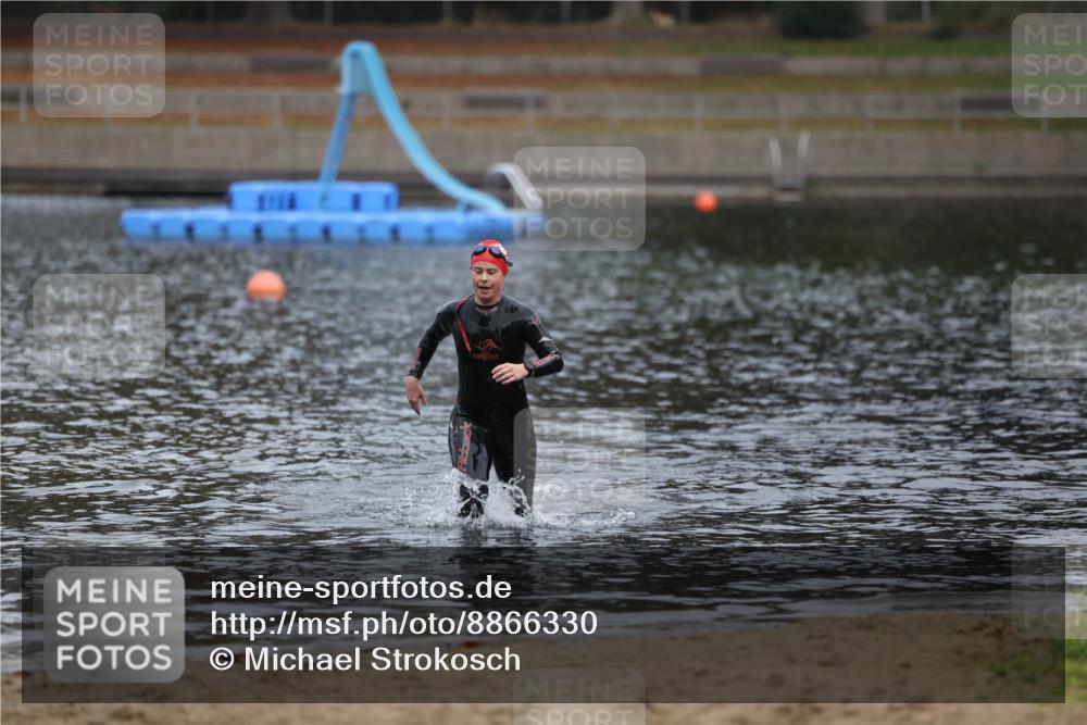 14.09.2025 - Stadtparktriathlon Michael Strokosch http://msf.ph/oto/8866330 14.09.2025 09:16:55 Schwimmen 465 meine-sportfotos.de