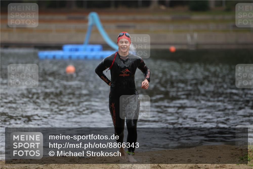 14.09.2025 - Stadtparktriathlon Michael Strokosch http://msf.ph/oto/8866343 14.09.2025 09:17:00 Schwimmen 465 meine-sportfotos.de