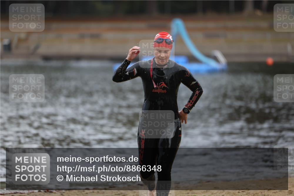 14.09.2025 - Stadtparktriathlon Michael Strokosch http://msf.ph/oto/8866348 14.09.2025 09:17:01 Schwimmen 465 meine-sportfotos.de