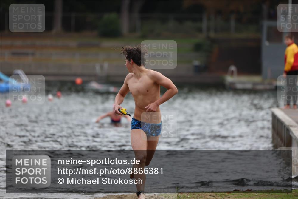 14.09.2025 - Stadtparktriathlon Michael Strokosch http://msf.ph/oto/8866381 14.09.2025 09:42:18 Schwimmen 549 meine-sportfotos.de