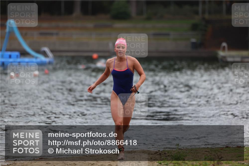 14.09.2025 - Stadtparktriathlon Michael Strokosch http://msf.ph/oto/8866418 14.09.2025 09:42:34 Schwimmen 574 meine-sportfotos.de