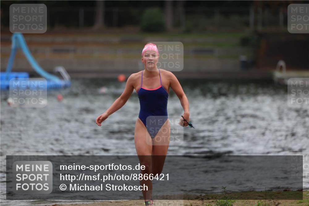 14.09.2025 - Stadtparktriathlon Michael Strokosch http://msf.ph/oto/8866421 14.09.2025 09:42:35 Schwimmen 574 meine-sportfotos.de