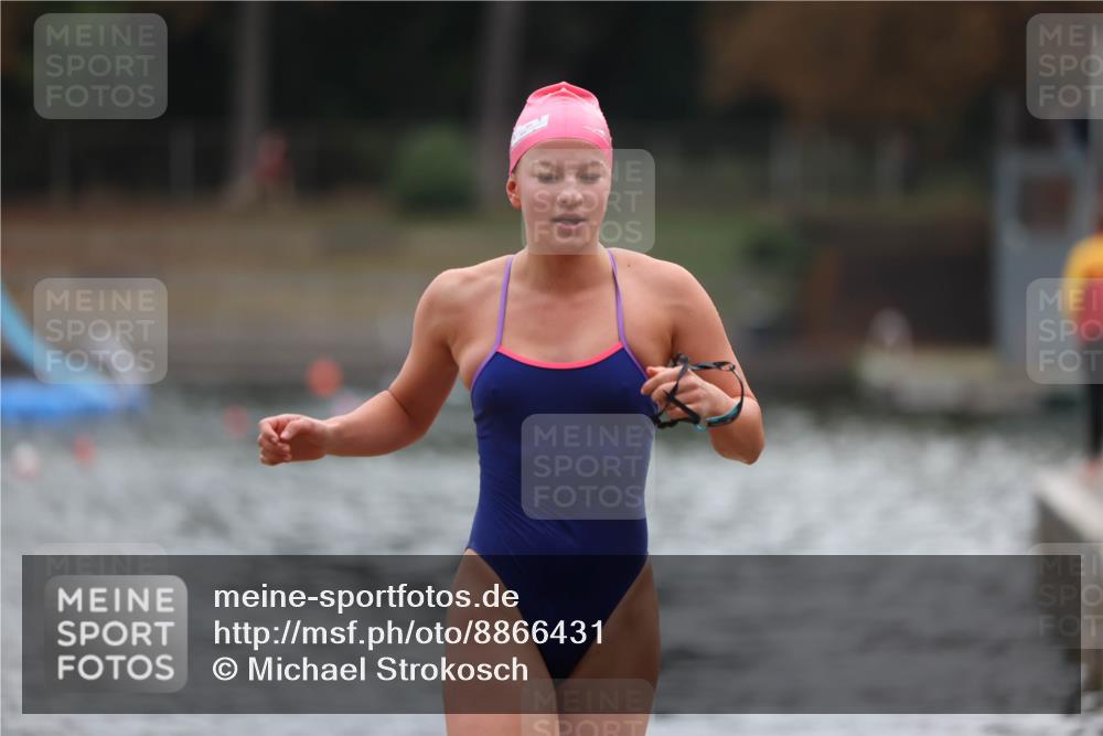 14.09.2025 - Stadtparktriathlon Michael Strokosch http://msf.ph/oto/8866431 14.09.2025 09:42:37 Schwimmen 574 meine-sportfotos.de