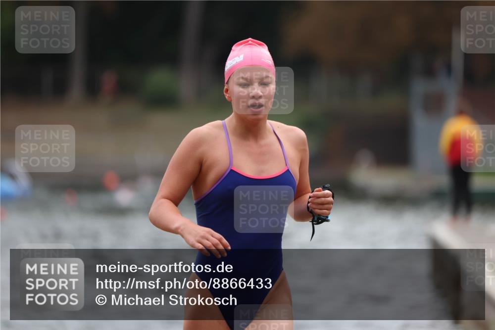 14.09.2025 - Stadtparktriathlon Michael Strokosch http://msf.ph/oto/8866433 14.09.2025 09:42:37 Schwimmen 574 meine-sportfotos.de
