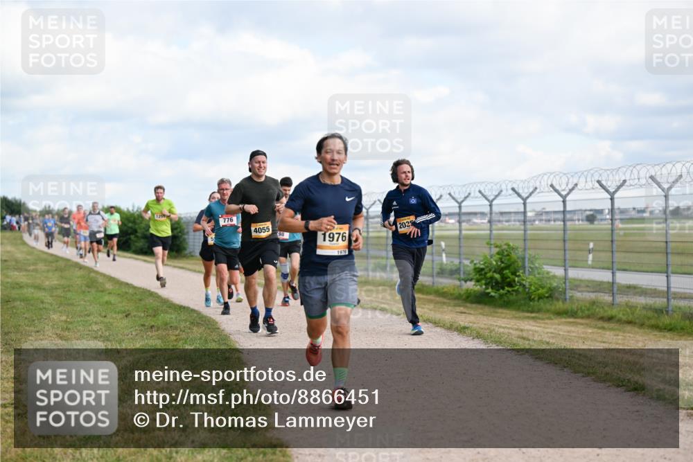 14.09.2025 - Airport Race Dr. Thomas Lammeyer http://msf.ph/oto/8866451 14.09.2025 12:07:12 Laufen 1255, 776, 4055, 1976, 1976, 2025 meine-sportfotos.de