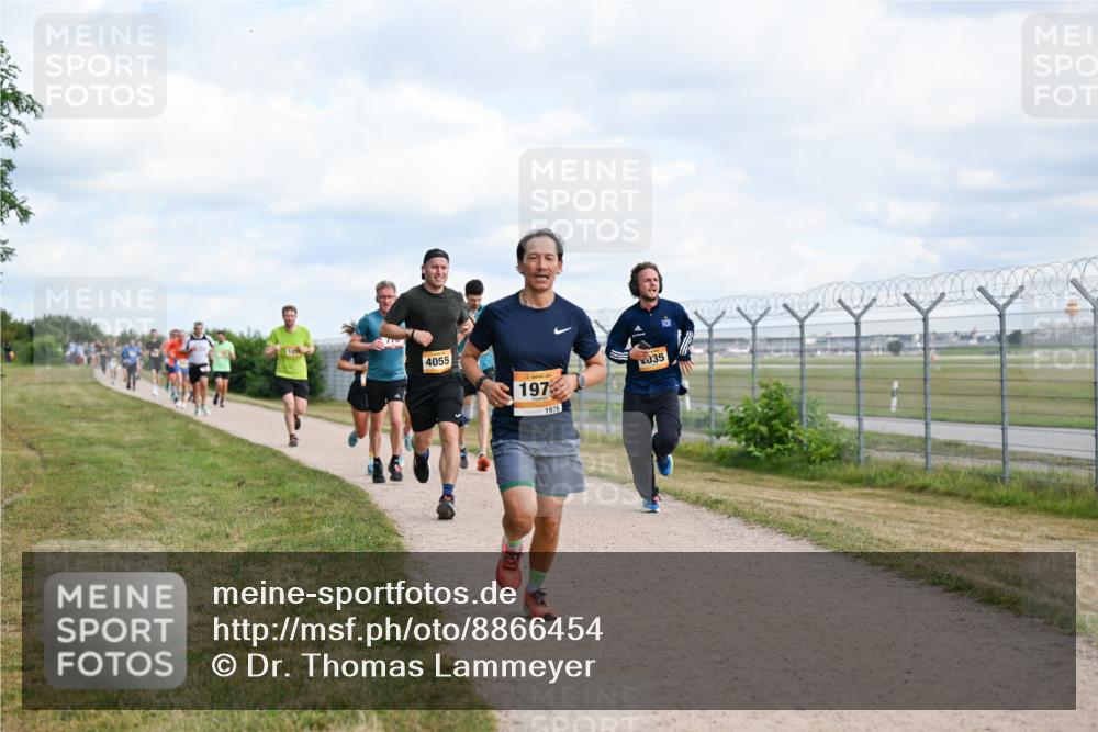 14.09.2025 - Airport Race Dr. Thomas Lammeyer http://msf.ph/oto/8866454 14.09.2025 12:07:12 Laufen 4055, 197, 1976, 035 meine-sportfotos.de