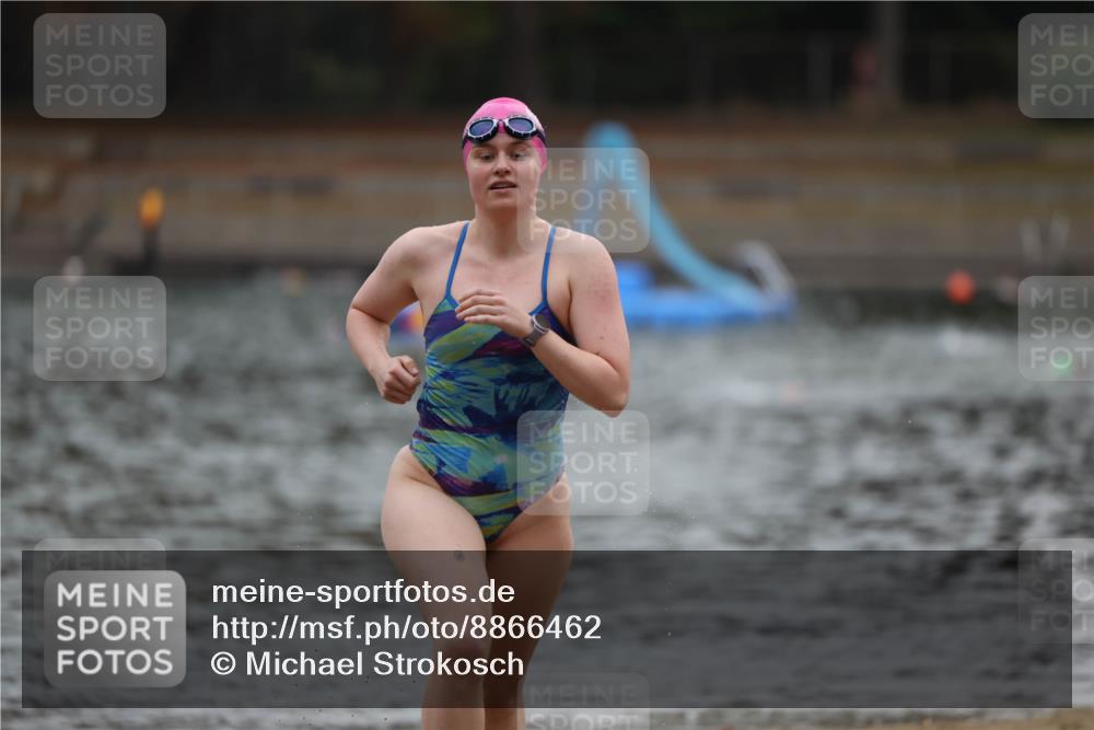 14.09.2025 - Stadtparktriathlon Michael Strokosch http://msf.ph/oto/8866462 14.09.2025 09:43:35 Schwimmen 605 meine-sportfotos.de