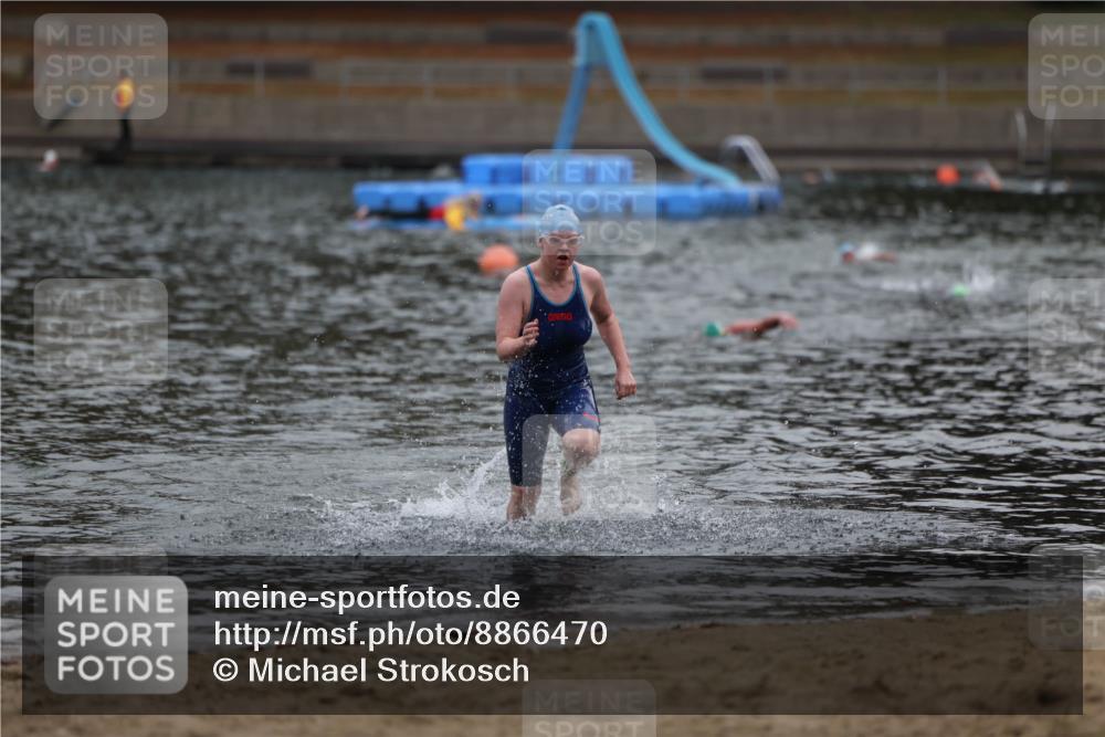 14.09.2025 - Stadtparktriathlon Michael Strokosch http://msf.ph/oto/8866470 14.09.2025 09:43:45 Schwimmen 575 meine-sportfotos.de