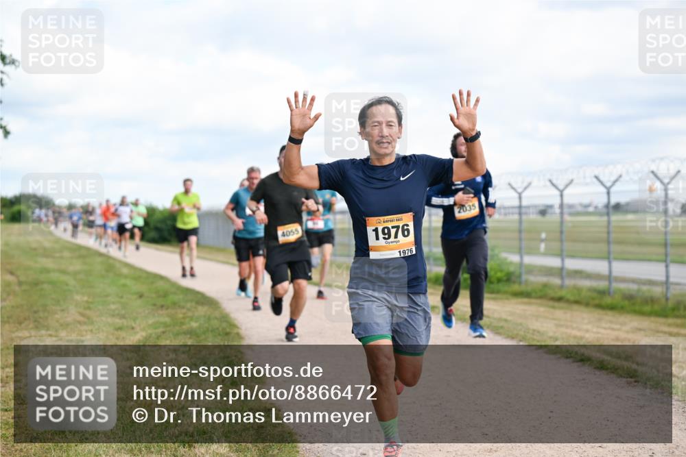14.09.2025 - Airport Race Dr. Thomas Lammeyer http://msf.ph/oto/8866472 14.09.2025 12:07:13 Laufen 4055, 2035, 1976, 1976 meine-sportfotos.de