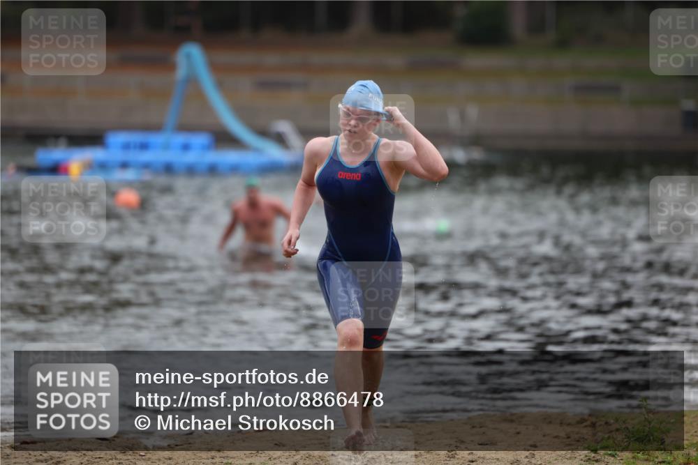 14.09.2025 - Stadtparktriathlon Michael Strokosch http://msf.ph/oto/8866478 14.09.2025 09:43:47 Schwimmen 575 meine-sportfotos.de