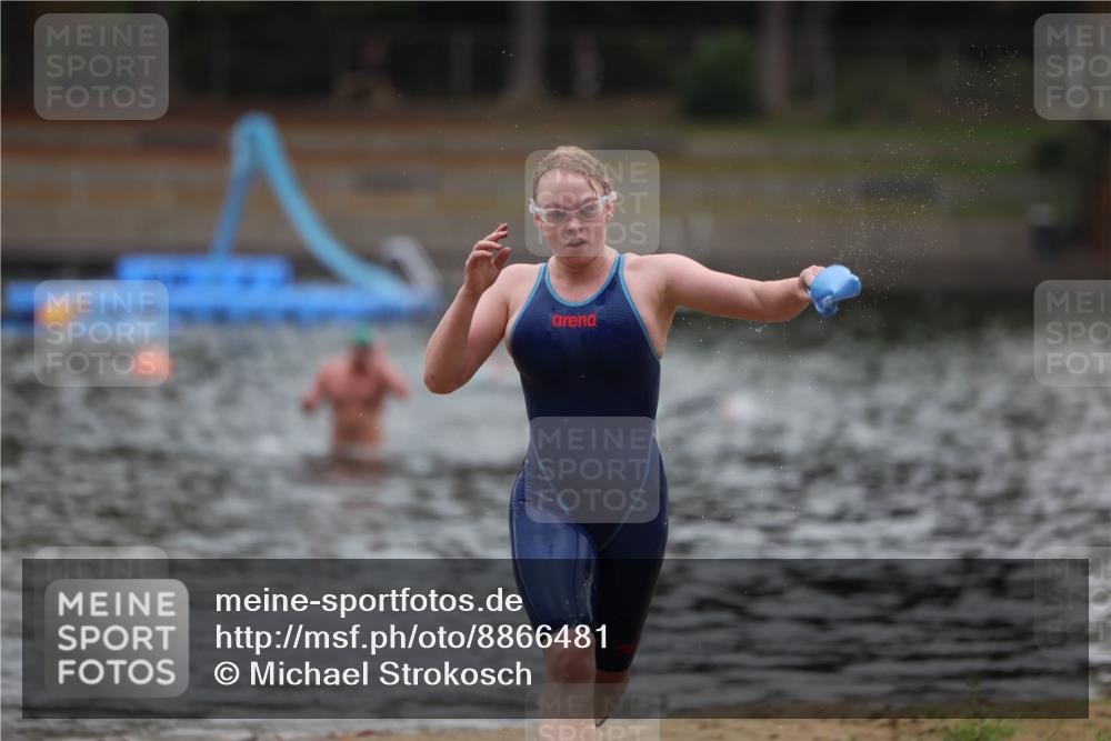 14.09.2025 - Stadtparktriathlon Michael Strokosch http://msf.ph/oto/8866481 14.09.2025 09:43:48 Schwimmen 575 meine-sportfotos.de