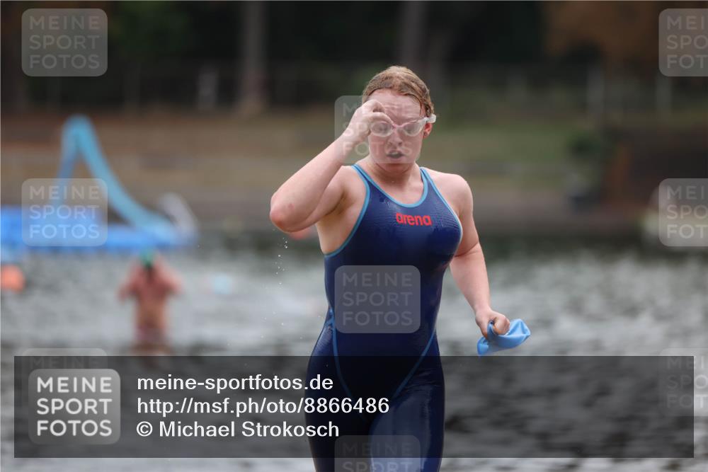 14.09.2025 - Stadtparktriathlon Michael Strokosch http://msf.ph/oto/8866486 14.09.2025 09:43:49 Schwimmen 575 meine-sportfotos.de