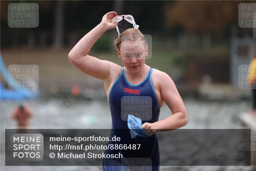 14.09.2025 - Stadtparktriathlon Michael Strokosch http://msf.ph/oto/8866487 14.09.2025 09:43:49 Schwimmen 575 meine-sportfotos.de