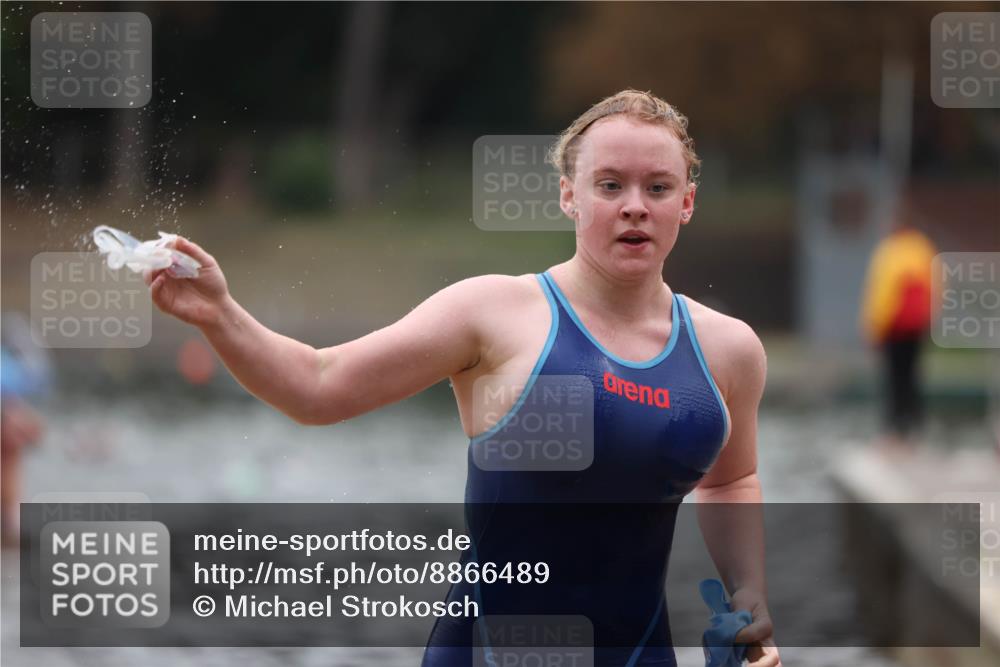 14.09.2025 - Stadtparktriathlon Michael Strokosch http://msf.ph/oto/8866489 14.09.2025 09:43:50 Schwimmen 575 meine-sportfotos.de