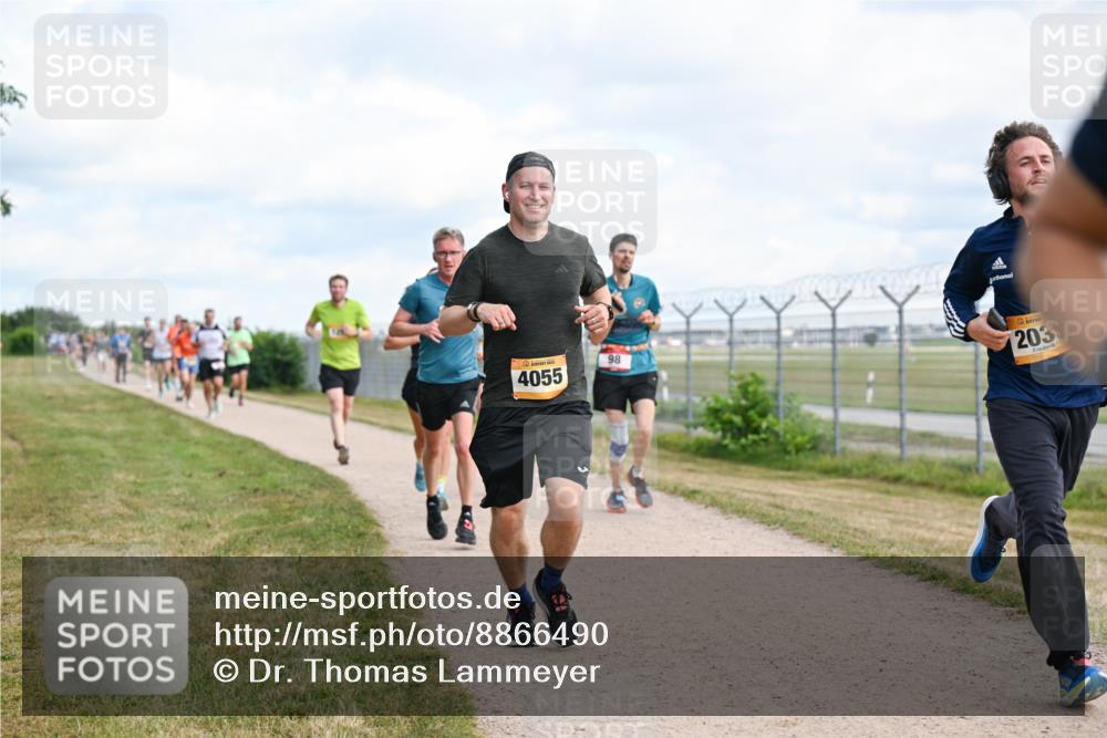 14.09.2025 - Airport Race Dr. Thomas Lammeyer http://msf.ph/oto/8866490 14.09.2025 12:07:14 Laufen 4055, 98, 203 meine-sportfotos.de