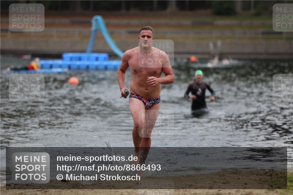 14.09.2025 - Stadtparktriathlon Michael Strokosch http://msf.ph/oto/8866493 14.09.2025 09:44:01 Schwimmen 564 meine-sportfotos.de