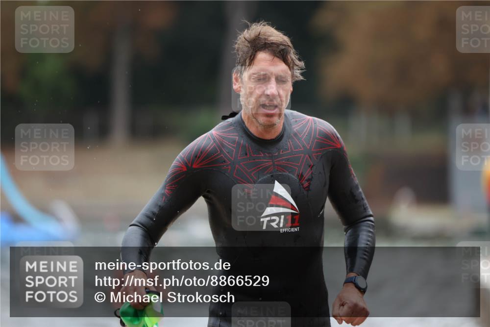 14.09.2025 - Stadtparktriathlon Michael Strokosch http://msf.ph/oto/8866529 14.09.2025 09:44:16 Schwimmen 512, 548 meine-sportfotos.de
