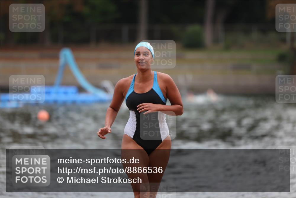 14.09.2025 - Stadtparktriathlon Michael Strokosch http://msf.ph/oto/8866536 14.09.2025 09:44:23 Schwimmen 512 meine-sportfotos.de