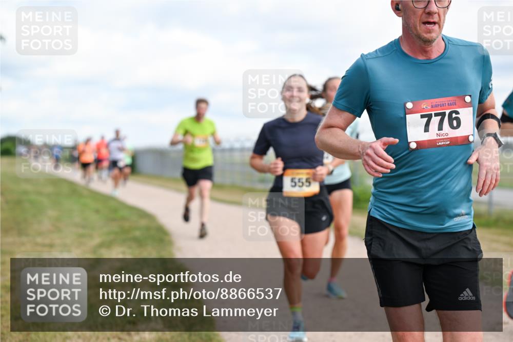 14.09.2025 - Airport Race Dr. Thomas Lammeyer http://msf.ph/oto/8866537 14.09.2025 12:07:17 Laufen 555, 42, 776 meine-sportfotos.de