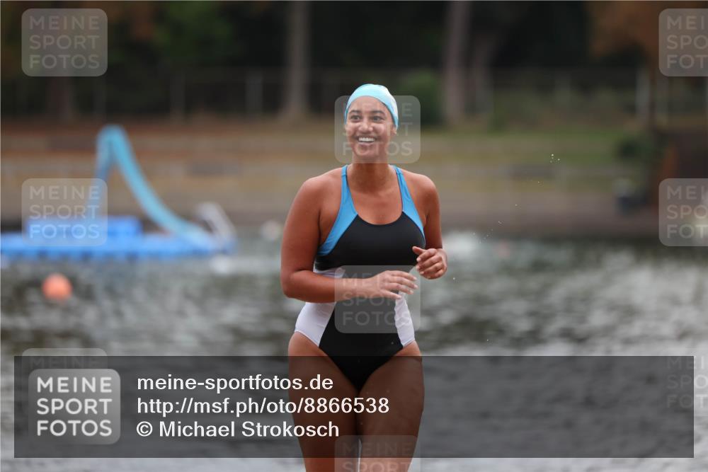 14.09.2025 - Stadtparktriathlon Michael Strokosch http://msf.ph/oto/8866538 14.09.2025 09:44:23 Schwimmen 512 meine-sportfotos.de