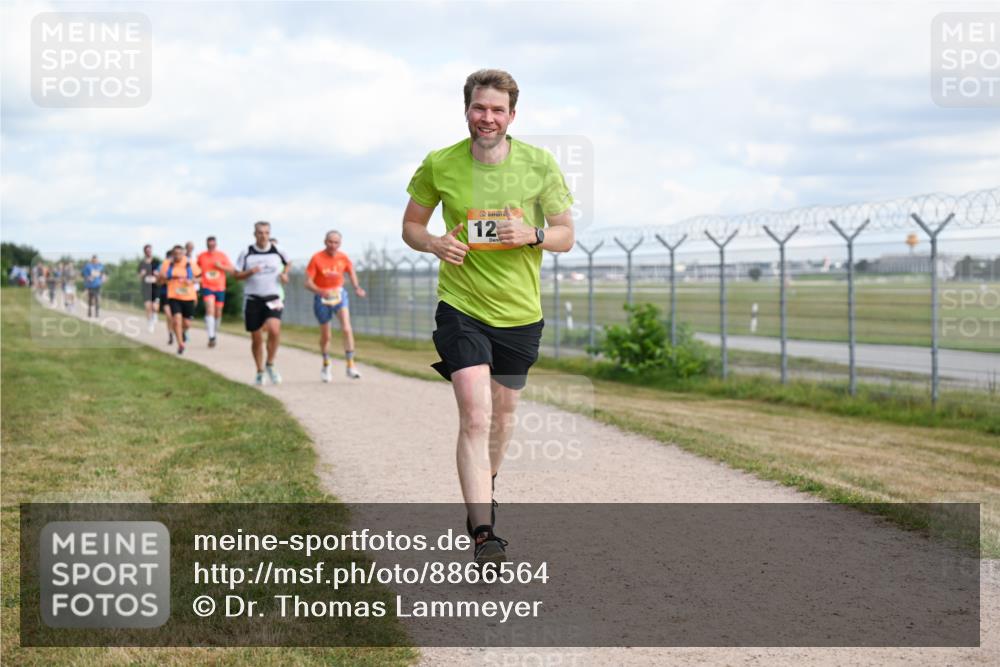 14.09.2025 - Airport Race Dr. Thomas Lammeyer http://msf.ph/oto/8866564 14.09.2025 12:07:18 Laufen 12 meine-sportfotos.de
