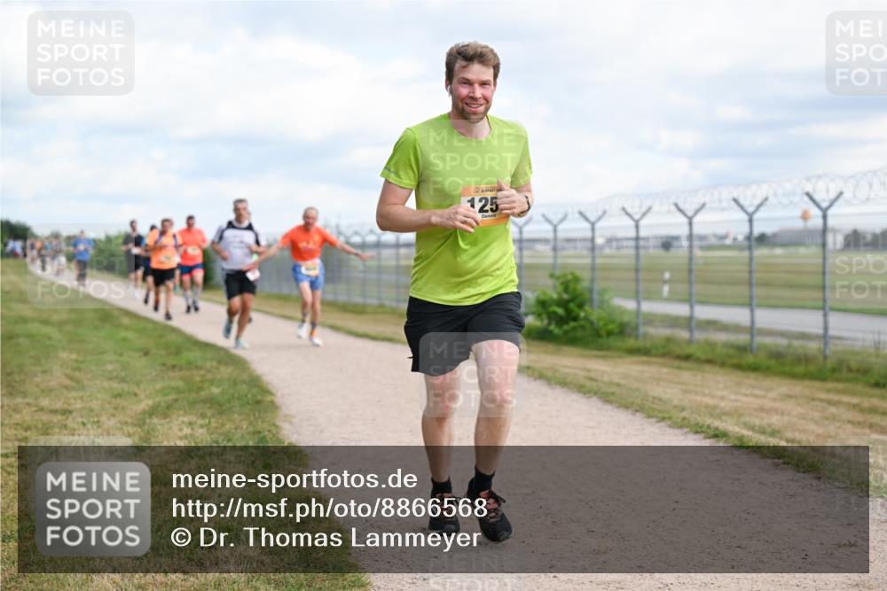 14.09.2025 - Airport Race Dr. Thomas Lammeyer http://msf.ph/oto/8866568 14.09.2025 12:07:19 Laufen 125 meine-sportfotos.de