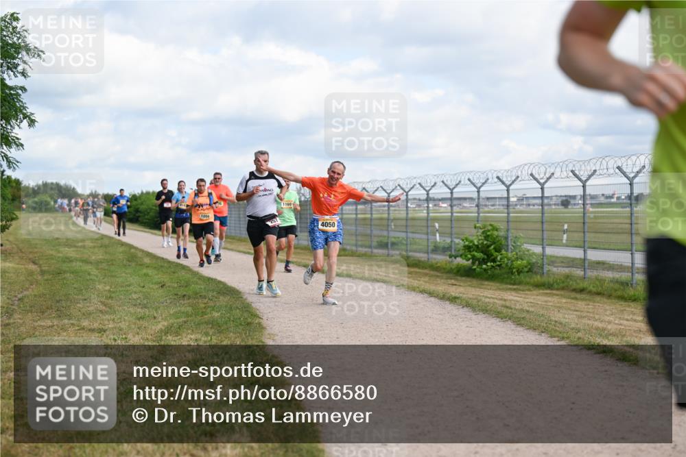 14.09.2025 - Airport Race Dr. Thomas Lammeyer http://msf.ph/oto/8866580 14.09.2025 12:07:20 Laufen 1050, 1169, 4050 meine-sportfotos.de