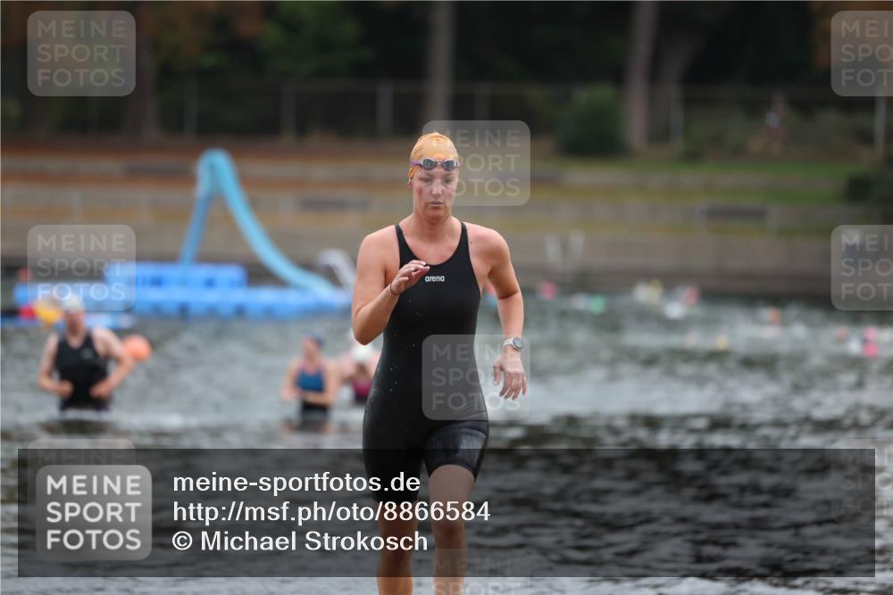 14.09.2025 - Stadtparktriathlon Michael Strokosch http://msf.ph/oto/8866584 14.09.2025 09:45:27 Schwimmen 537 meine-sportfotos.de