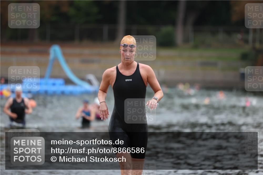 14.09.2025 - Stadtparktriathlon Michael Strokosch http://msf.ph/oto/8866586 14.09.2025 09:45:27 Schwimmen 537 meine-sportfotos.de