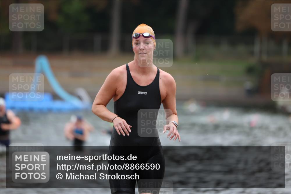 14.09.2025 - Stadtparktriathlon Michael Strokosch http://msf.ph/oto/8866590 14.09.2025 09:45:28 Schwimmen 537 meine-sportfotos.de