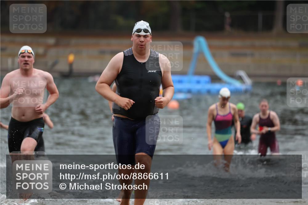 14.09.2025 - Stadtparktriathlon Michael Strokosch http://msf.ph/oto/8866611 14.09.2025 09:45:42 Schwimmen 528, 545, 547, 580, 593, 604 meine-sportfotos.de