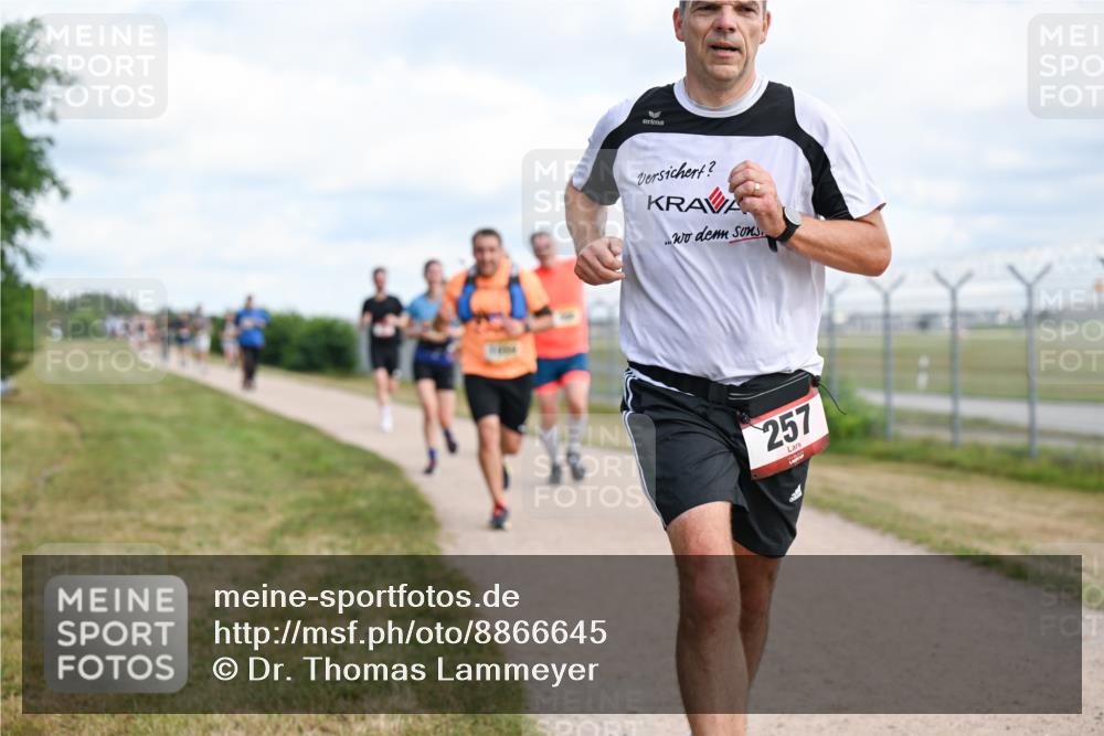 14.09.2025 - Airport Race Dr. Thomas Lammeyer http://msf.ph/oto/8866645 14.09.2025 12:07:24 Laufen 257 meine-sportfotos.de