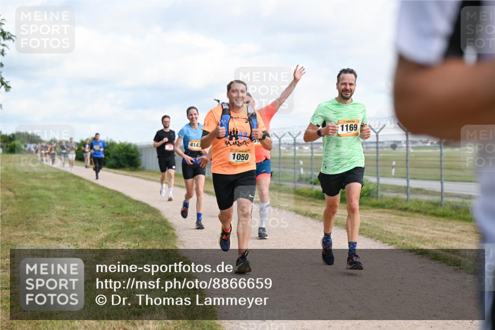 14.09.2025 - Airport Race Dr. Thomas Lammeyer http://msf.ph/oto/8866659 14.09.2025 12:07:25 Laufen 4143, 1050, 1169 meine-sportfotos.de