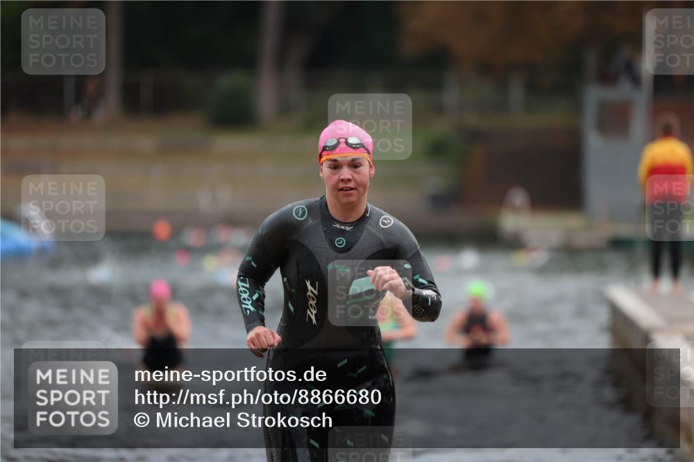 14.09.2025 - Stadtparktriathlon Michael Strokosch http://msf.ph/oto/8866680 14.09.2025 09:46:20 Schwimmen 511, 594, 610 meine-sportfotos.de