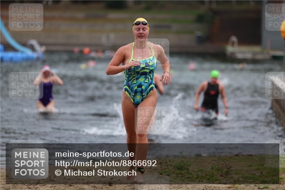 14.09.2025 - Stadtparktriathlon Michael Strokosch http://msf.ph/oto/8866692 14.09.2025 09:46:24 Schwimmen 511, 594, 596, 610, 620 meine-sportfotos.de