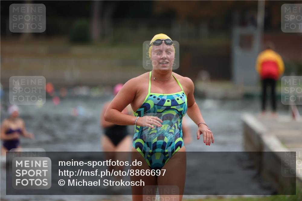 14.09.2025 - Stadtparktriathlon Michael Strokosch http://msf.ph/oto/8866697 14.09.2025 09:46:26 Schwimmen 511, 594, 596, 620 meine-sportfotos.de