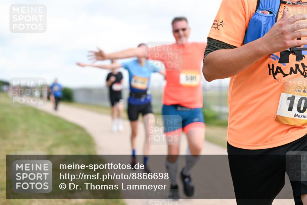 14.09.2025 - Airport Race Dr. Thomas Lammeyer http://msf.ph/oto/8866698 14.09.2025 12:07:26 Laufen 42, 10 meine-sportfotos.de