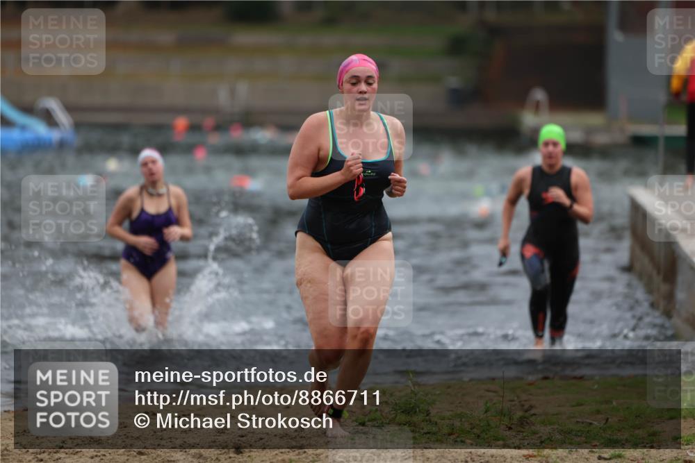 14.09.2025 - Stadtparktriathlon Michael Strokosch http://msf.ph/oto/8866711 14.09.2025 09:46:29 Schwimmen 511, 594, 596, 620 meine-sportfotos.de