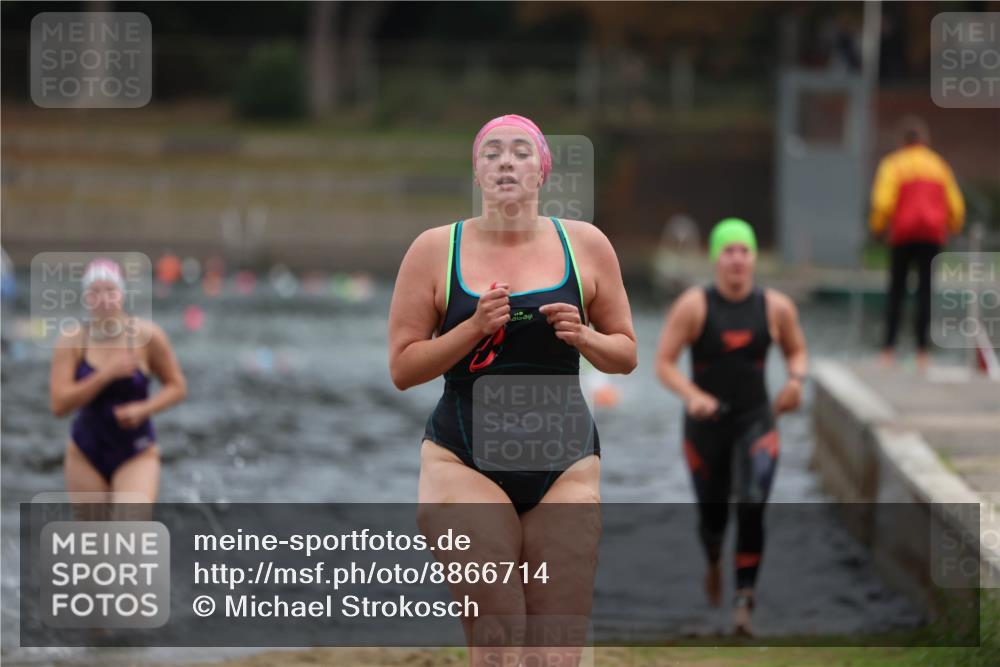 14.09.2025 - Stadtparktriathlon Michael Strokosch http://msf.ph/oto/8866714 14.09.2025 09:46:30 Schwimmen 511, 594, 596, 620 meine-sportfotos.de