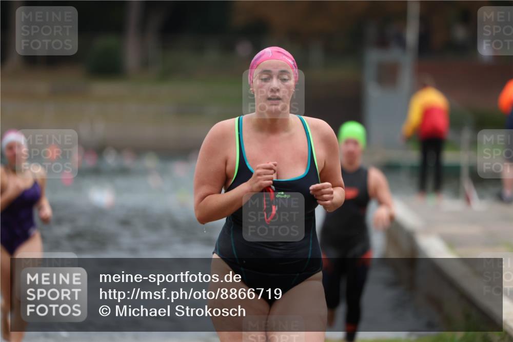 14.09.2025 - Stadtparktriathlon Michael Strokosch http://msf.ph/oto/8866719 14.09.2025 09:46:31 Schwimmen 511, 596, 620 meine-sportfotos.de