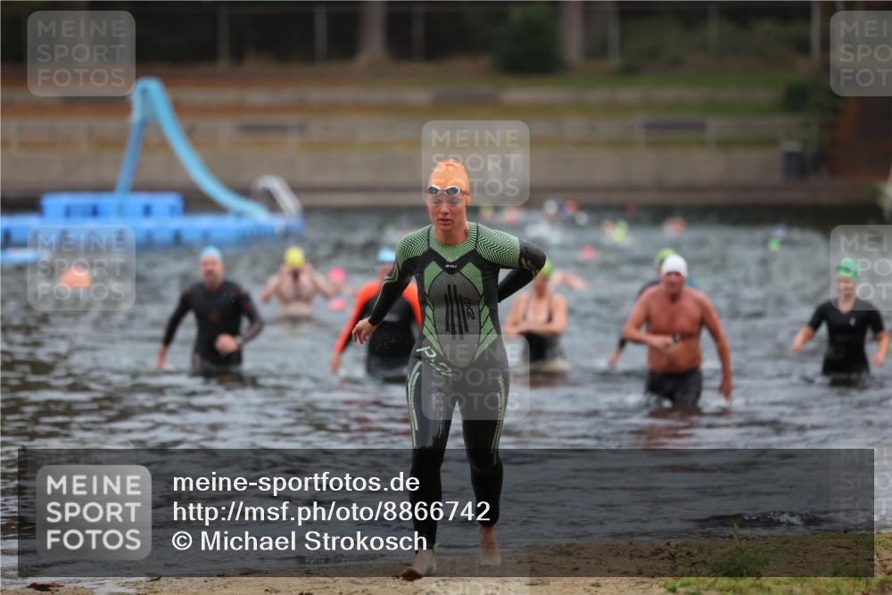 14.09.2025 - Stadtparktriathlon Michael Strokosch http://msf.ph/oto/8866742 14.09.2025 09:46:55 Schwimmen 523, 563, 584 meine-sportfotos.de