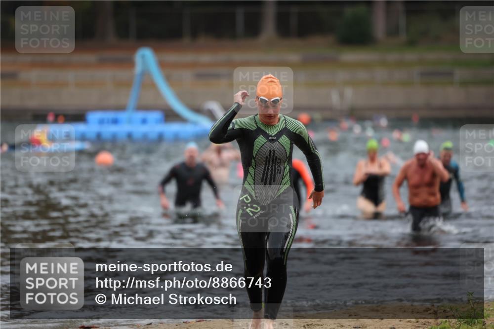 14.09.2025 - Stadtparktriathlon Michael Strokosch http://msf.ph/oto/8866743 14.09.2025 09:46:56 Schwimmen 523, 563, 583, 584 meine-sportfotos.de
