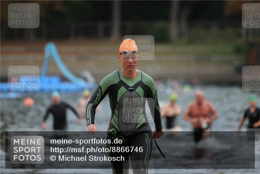 14.09.2025 - Stadtparktriathlon Michael Strokosch http://msf.ph/oto/8866746 14.09.2025 09:46:57 Schwimmen 523, 563, 583, 584 meine-sportfotos.de